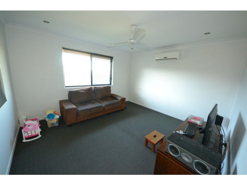 35 Jamie Crescent, Gracemere QLD 4702