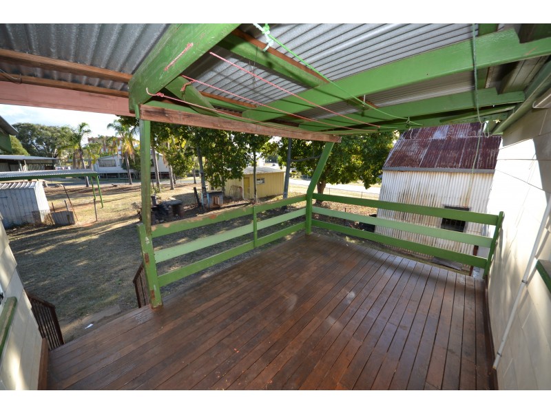 6 Cornes St, Mount Morgan QLD 4714