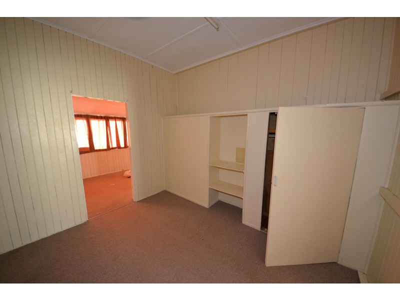 6 Cornes St, Mount Morgan QLD 4714