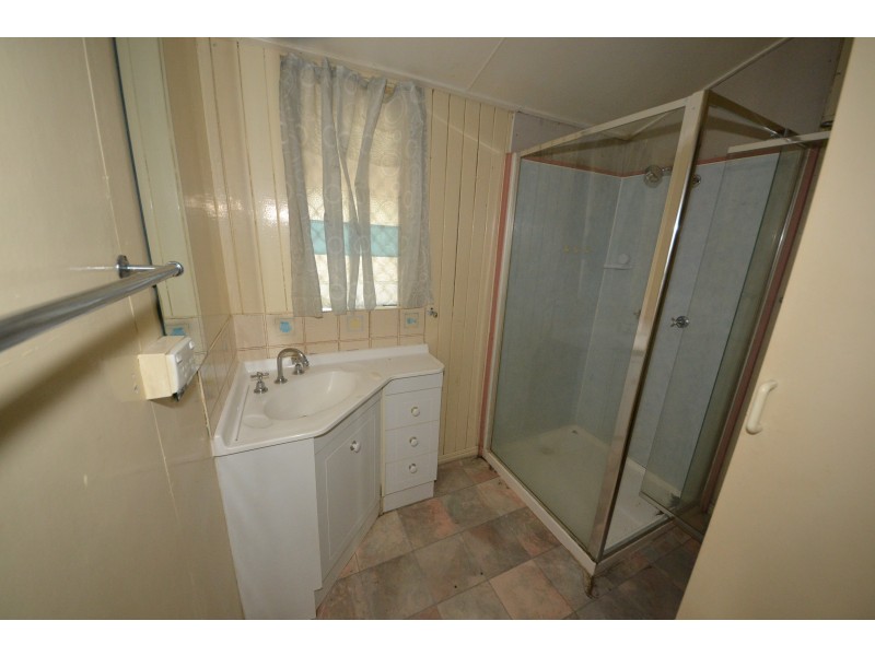 6 Cornes St, Mount Morgan QLD 4714