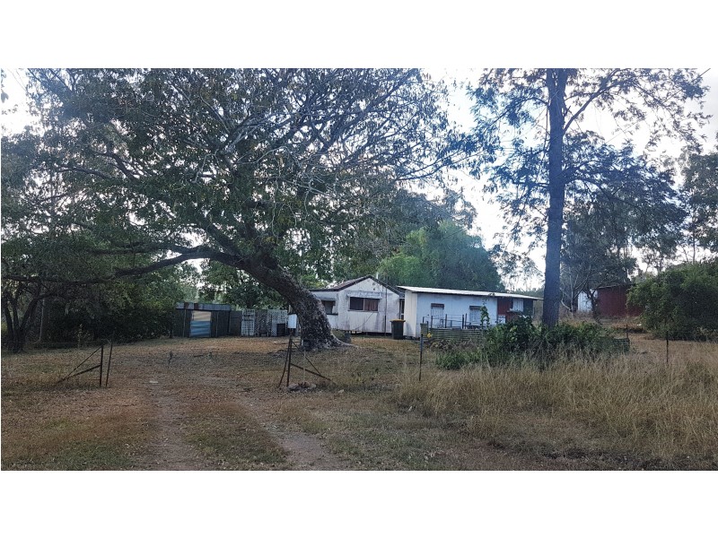 11 Racecourse Rd, Mount Morgan QLD 4714