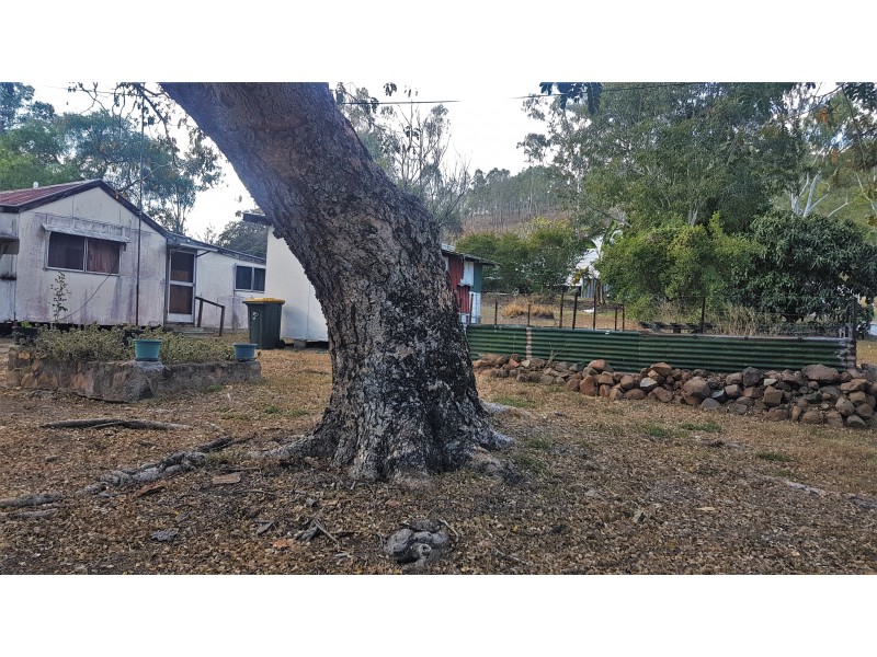 11 Racecourse Rd, Mount Morgan QLD 4714