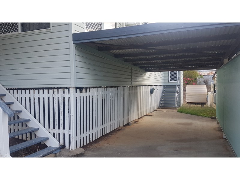 122 East St, Mount Morgan QLD 4714
