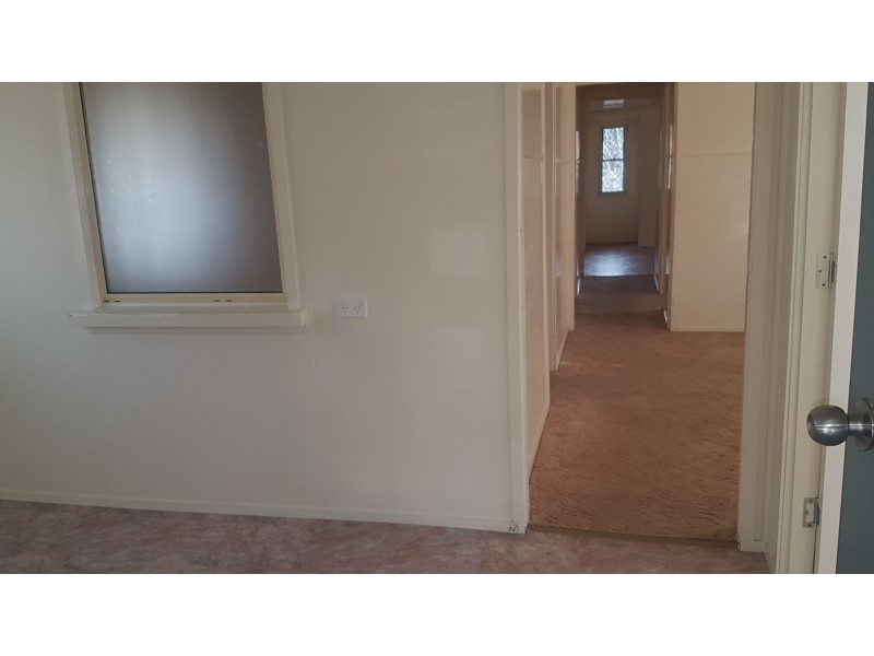 122 East St, Mount Morgan QLD 4714