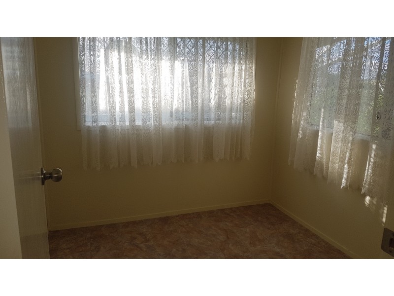 122 East St, Mount Morgan QLD 4714