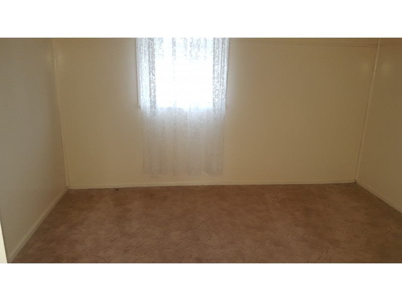 122 East St, Mount Morgan QLD 4714