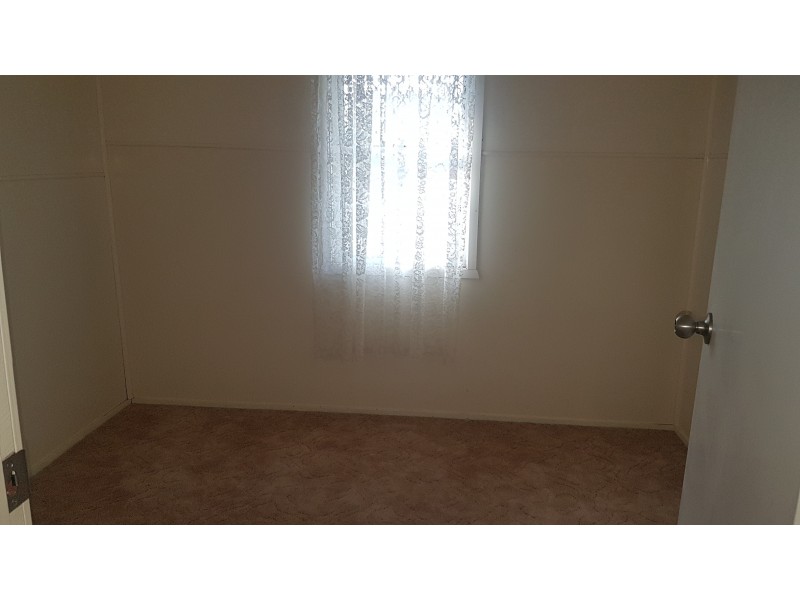 122 East St, Mount Morgan QLD 4714