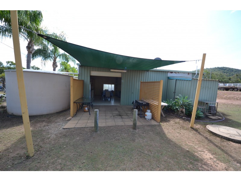 257 Banksia Rd, Stanage QLD 4702