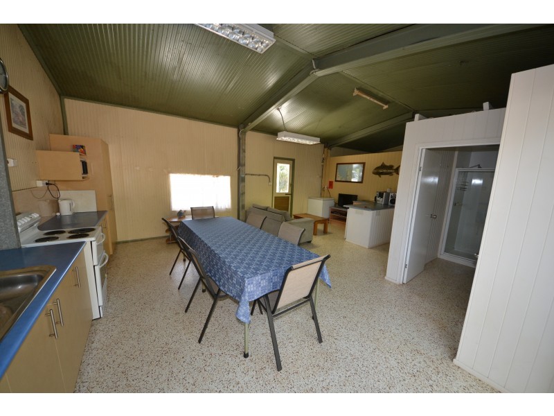 257 Banksia Rd, Stanage QLD 4702