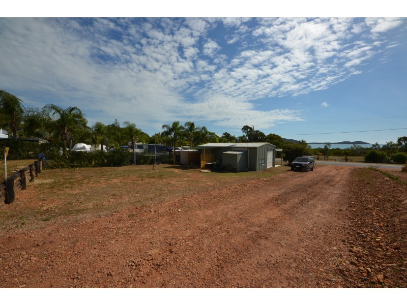 257 Banksia Rd, Stanage QLD 4702