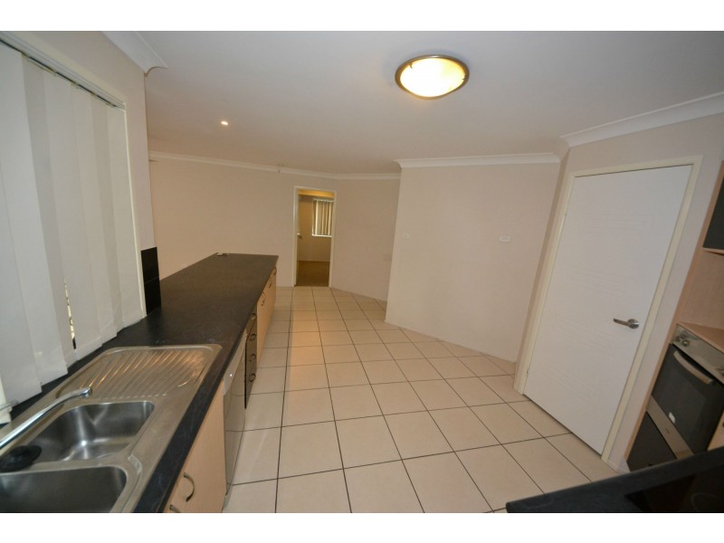 27 Sunrise Crescent, Gracemere QLD 4702