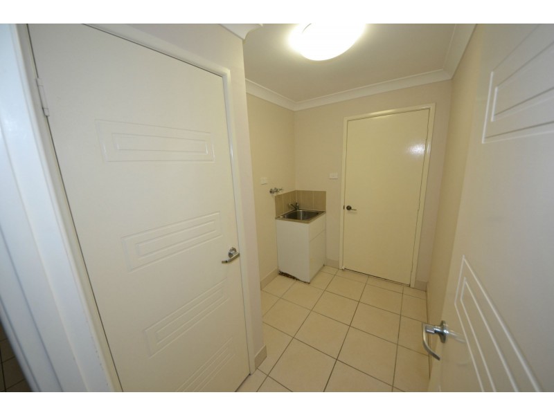 27 Sunrise Crescent, Gracemere QLD 4702