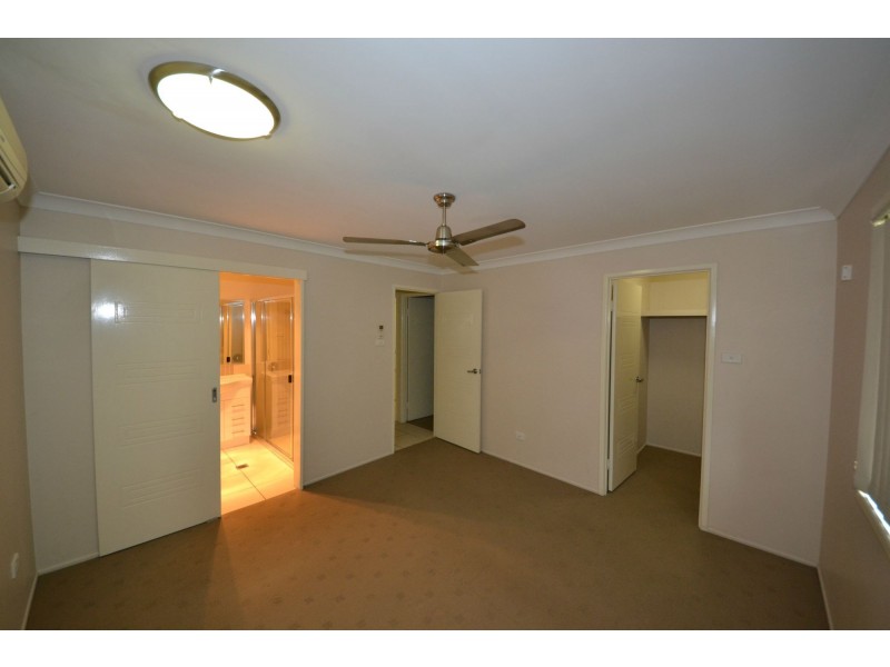 27 Sunrise Crescent, Gracemere QLD 4702
