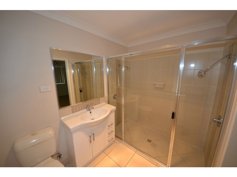 27 Sunrise Crescent, Gracemere QLD 4702