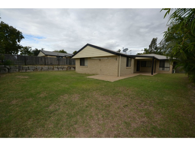27 Sunrise Crescent, Gracemere QLD 4702