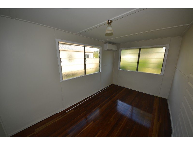 10 James St, Mount Morgan QLD 4714