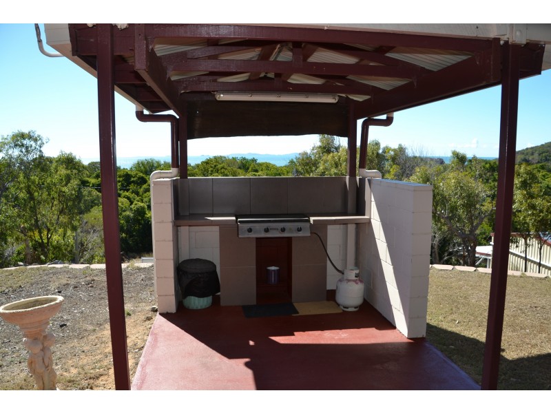 33 Schnapper Dr, Stanage QLD 4702