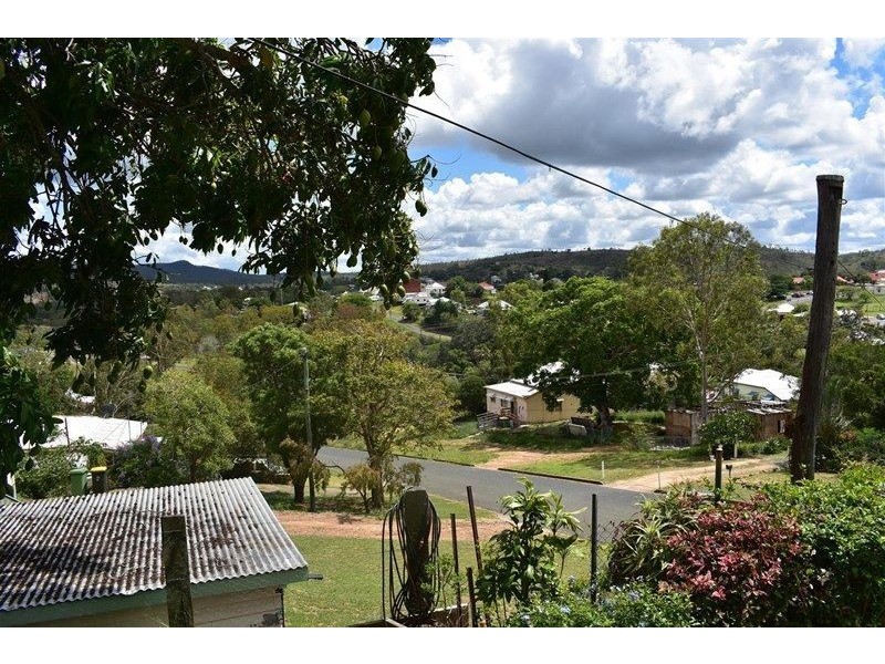 28 West St, Mount Morgan QLD 4714