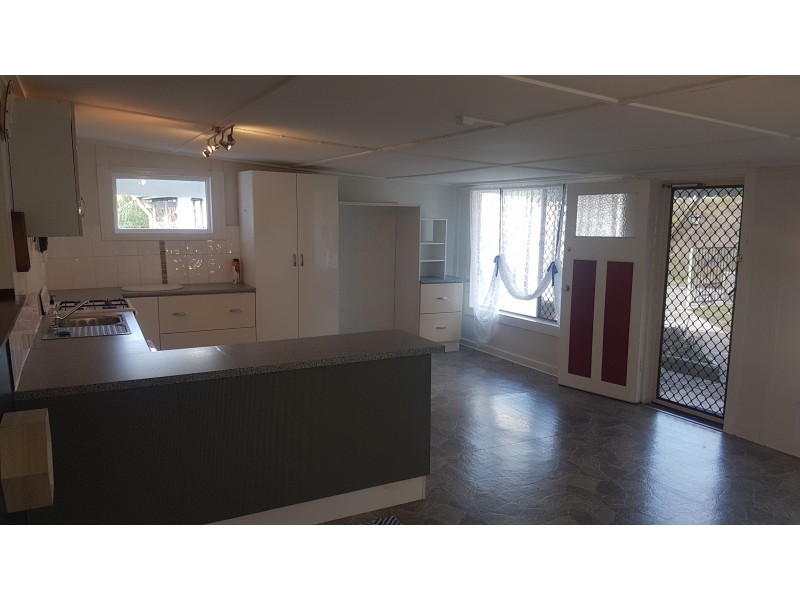 28 West St, Mount Morgan QLD 4714