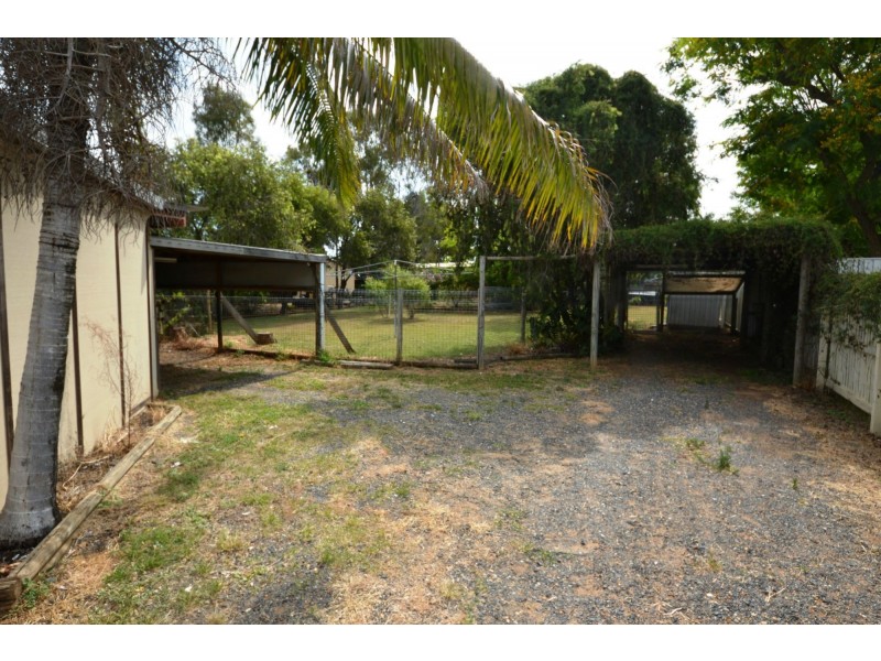 2C Buxton Drive, Gracemere QLD 4702