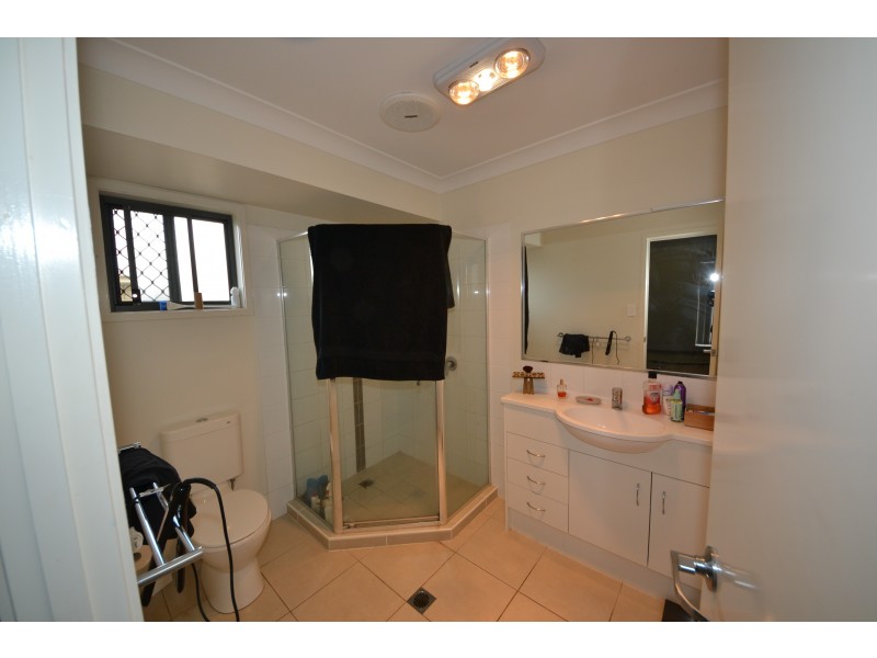 8 Belltrees Avenue, Gracemere QLD 4702