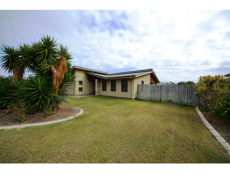 3 Maree Cres, Gracemere QLD 4702