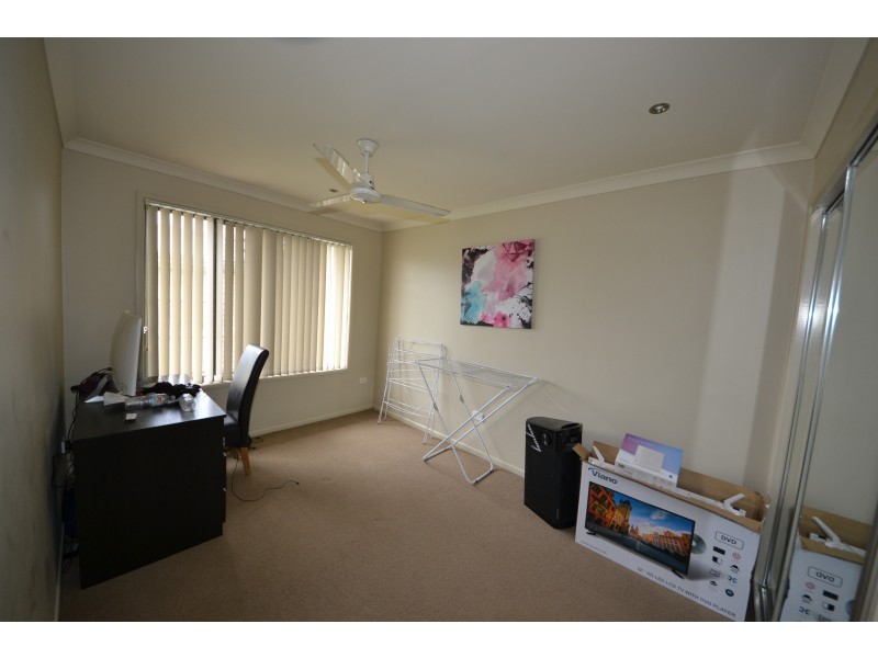 3 Maree Cres, Gracemere QLD 4702
