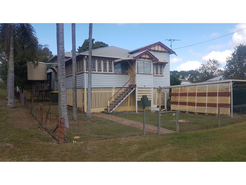 2 Nicholson St, Mount Morgan QLD 4714