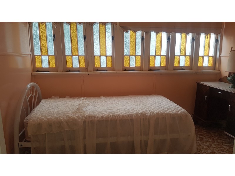 2 Nicholson St, Mount Morgan QLD 4714