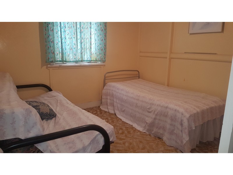 2 Nicholson St, Mount Morgan QLD 4714