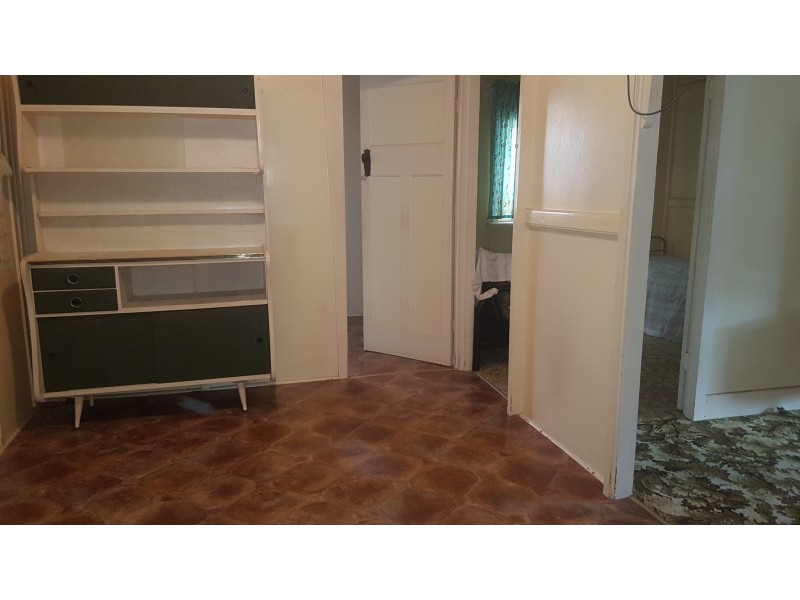 2 Nicholson St, Mount Morgan QLD 4714