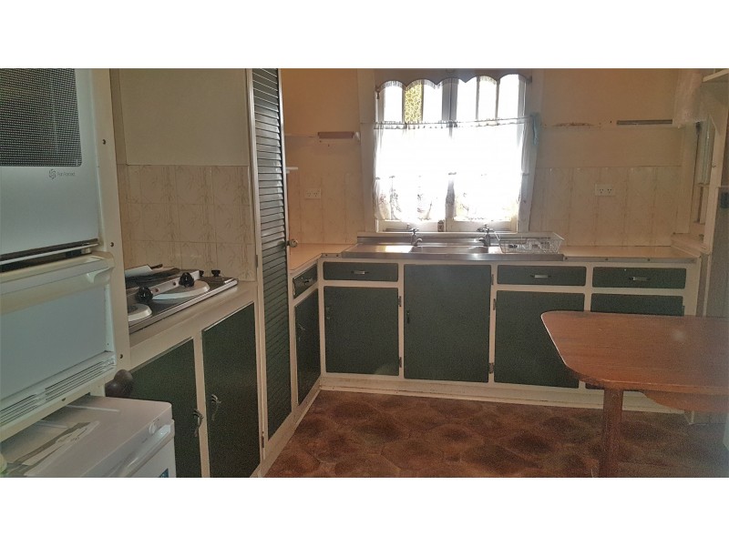 2 Nicholson St, Mount Morgan QLD 4714