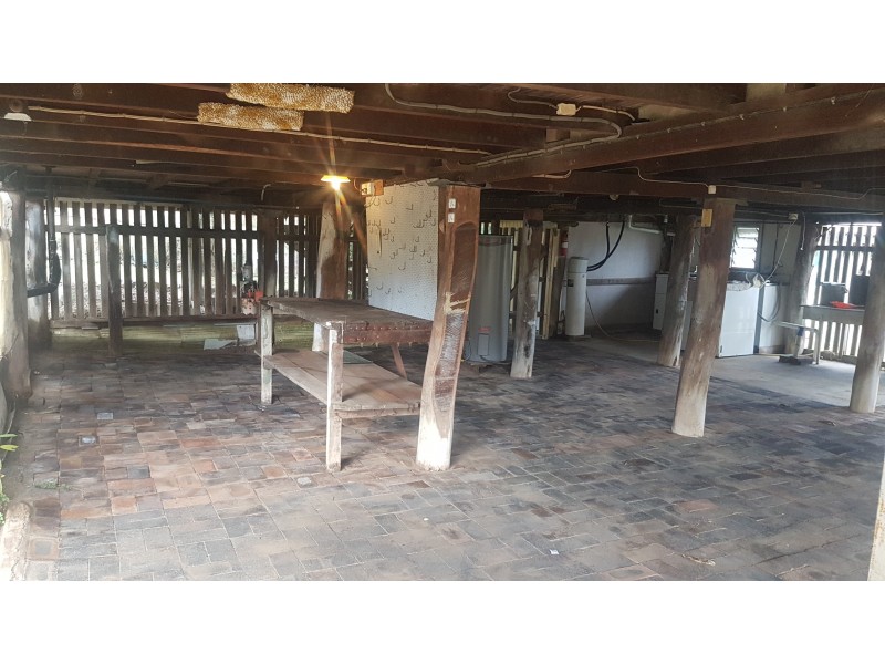 2 Nicholson St, Mount Morgan QLD 4714