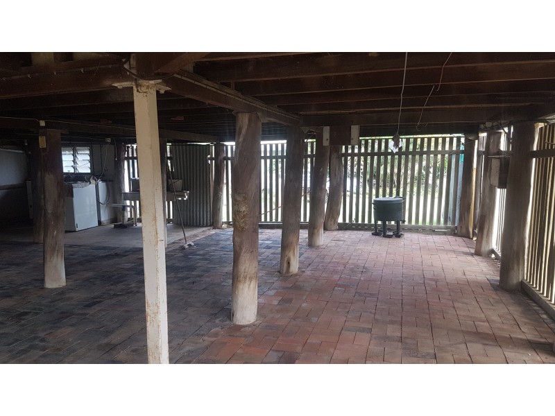 2 Nicholson St, Mount Morgan QLD 4714