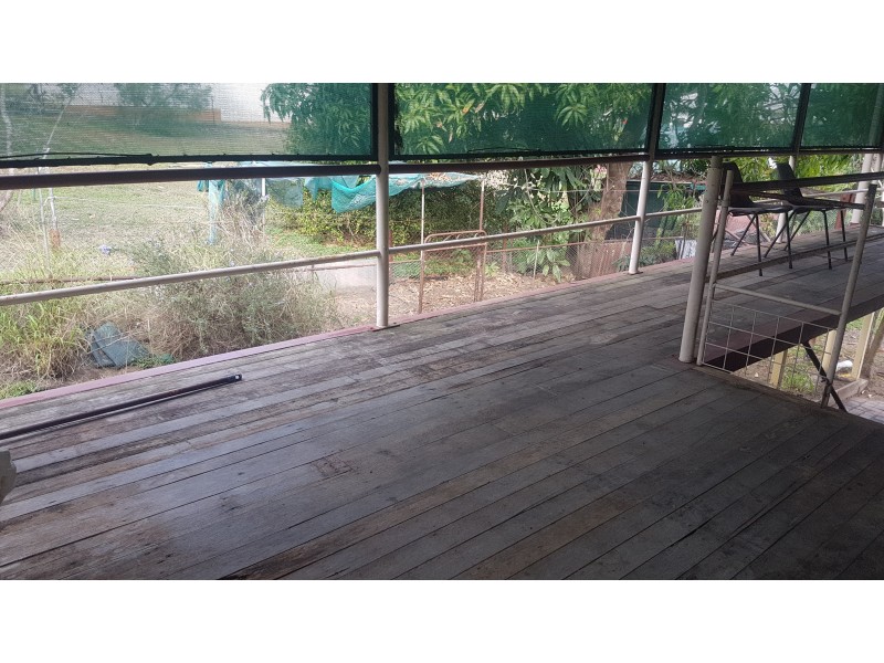 2 Nicholson St, Mount Morgan QLD 4714