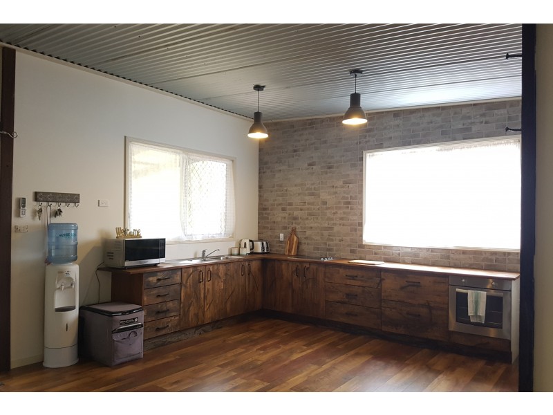 50680 Burnett Hwy, Mount Morgan QLD 4714