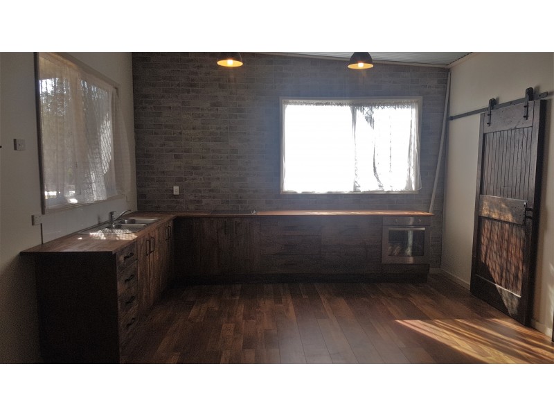 50680 Burnett Hwy, Mount Morgan QLD 4714