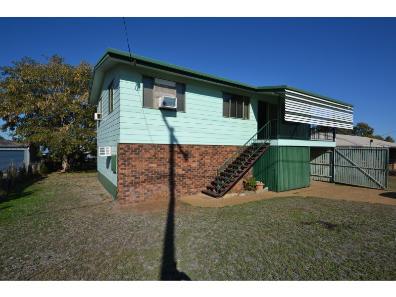 37 Cowan St, Gracemere QLD 4702