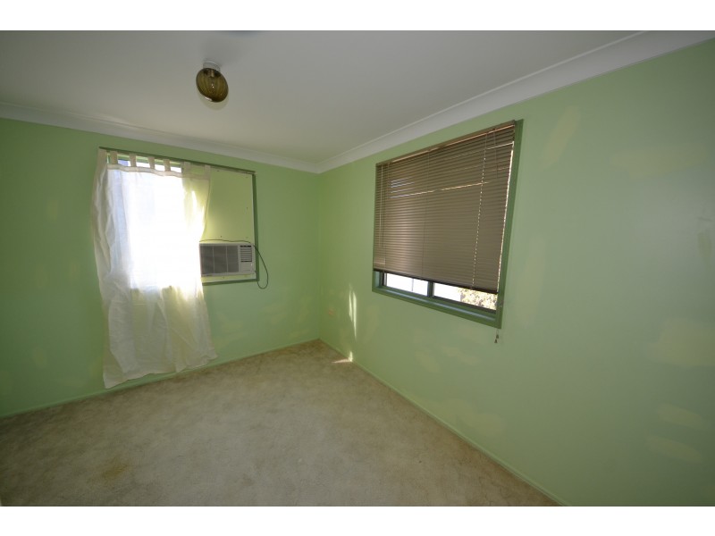 37 Cowan St, Gracemere QLD 4702