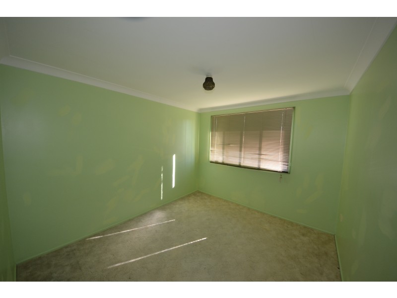 37 Cowan St, Gracemere QLD 4702
