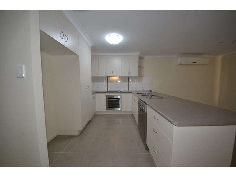 4 Dunnett St, Gracemere QLD 4702