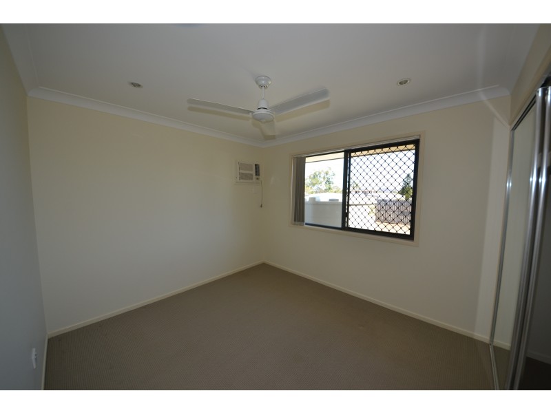4 Dunnett St, Gracemere QLD 4702