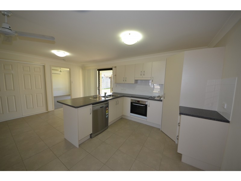 15 Cherryfield Rd, Gracemere QLD 4702