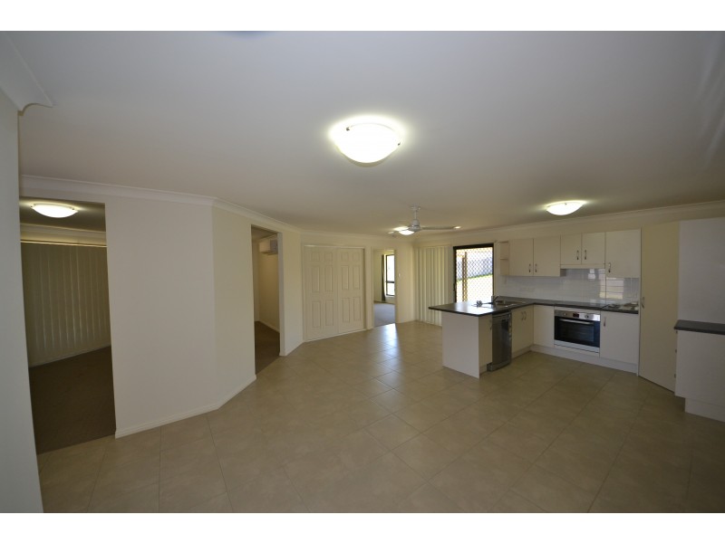 15 Cherryfield Rd, Gracemere QLD 4702