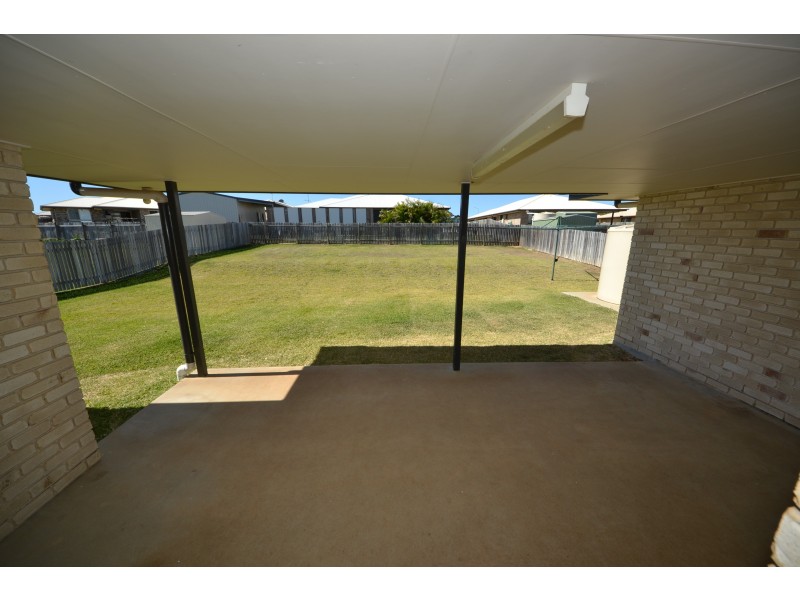 15 Cherryfield Rd, Gracemere QLD 4702