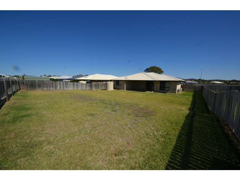 15 Cherryfield Rd, Gracemere QLD 4702