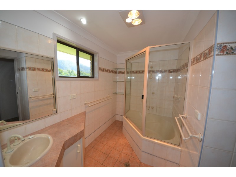 196 Mount Usher Road, Bouldercombe QLD 4702