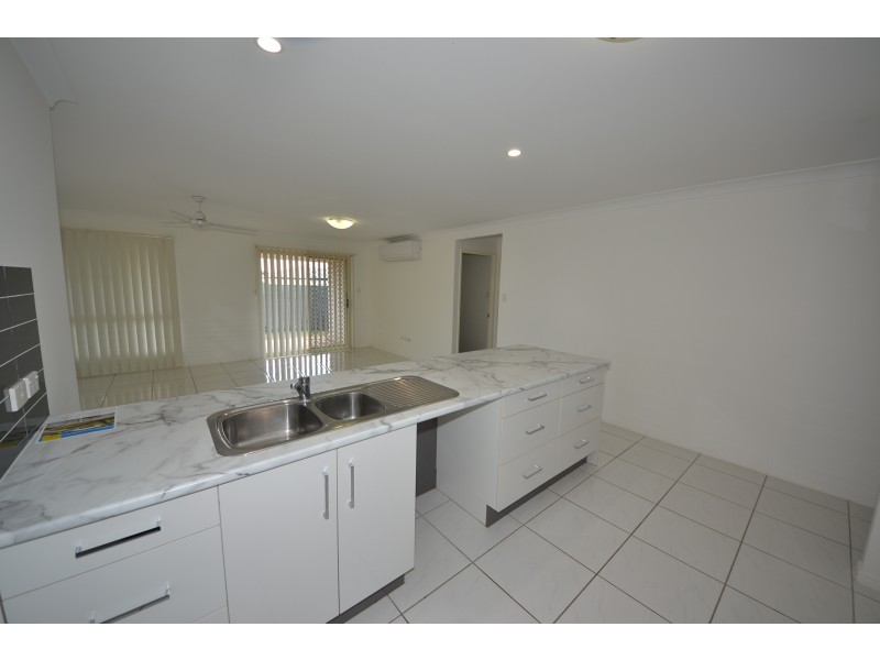 49 Cherryfield Rd, Gracemere QLD 4702