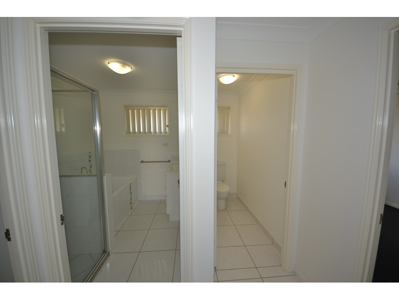 49 Cherryfield Rd, Gracemere QLD 4702