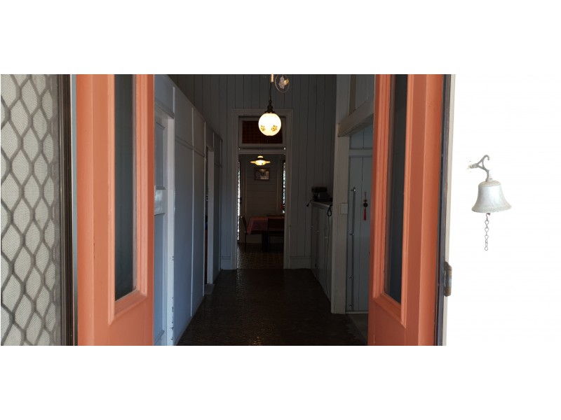 16 Morgan St, Mount Morgan QLD 4714